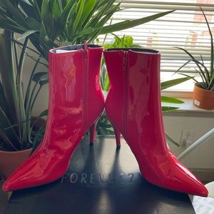 🚨🚨🚨🚨🚨🚨🚨🚨🚨🚨🚨🚨🚨🚨🚨🚨🚨Forever21 Red Ankle Boots
